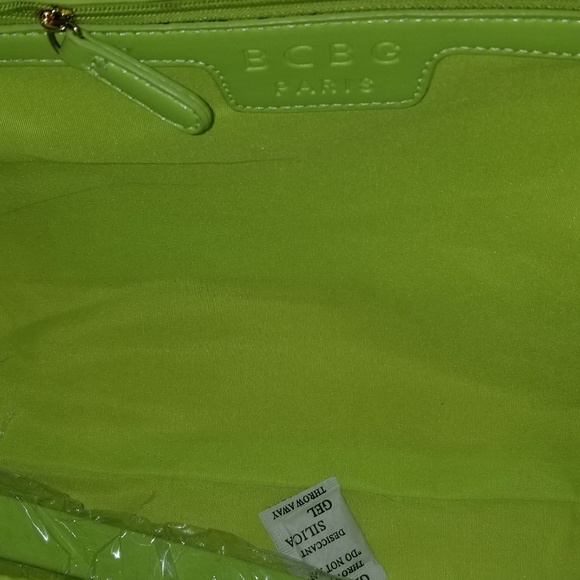 NWT $148 BCBG Paris Faux Leather Studded Tote - Picture 6 of 8